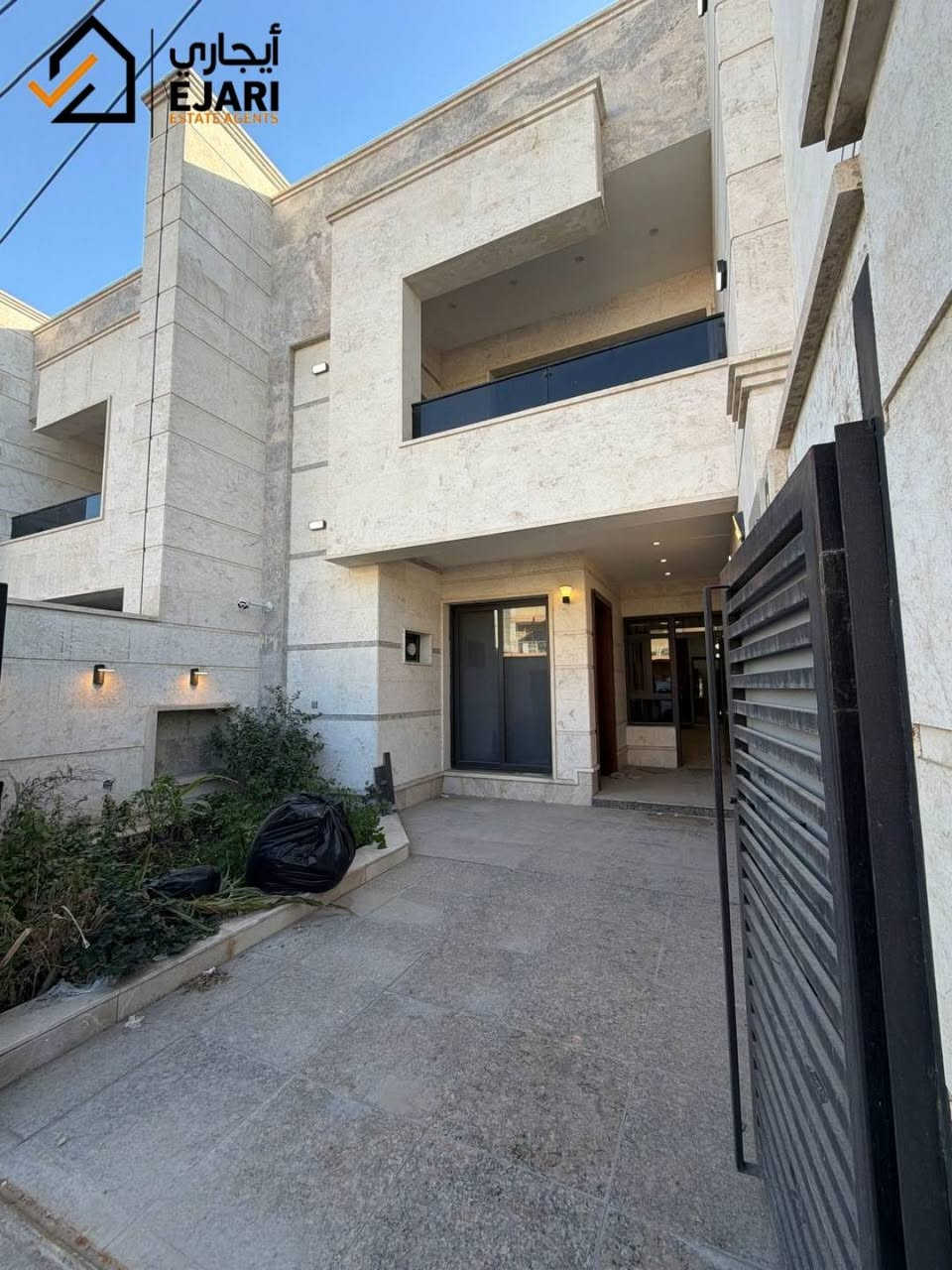 اعلان ايجار 
Ejari  إيجاري 
يوجد منزل في منطقه حي الجامعه بناء حديث مودرن مساحه ١٥٦ متر مجهز سبالت +مطبخ بالكامل 
يحتوي ٣ غرف +حمام عدد٤ +صاله +مطبخ +كراج +حديقه اصغيره  
للاستفسار ***********
اذا مهتم بالسعر اكتب رقم 24 سوف يتم الرد عل الخاص 
نقدم خدمه  اداره العقارات جميع مناطق بغداد في حاله انك مشغول او امسافر وماعندك وكت اتابع البنايه او اي عقار يمنه الحل ايجاري بديل 
يلبي طلبك وانت مكانك بطرق حديثه 

او زيارتنا الى موقع الشركه في حي الجامعه الفرع مقابيل كليه الاداره والاقتصاد فرع مدرسه المباهج👇
 https://maps.app.goo.gl/uwkk4QPYd5EgivjP8?g_st=iw

 للمزيد من العروض يمكنكم الانضمام قناه التلكرام👇
https://t.me/omarEjari

وتساب 👇 فقط رسائل 
https://iwtsp.com/9647710000680

 التيك توك 👇
https://www.tiktok.com/@ejari86?_t=8V089pzmx7t&_r=1

 قناة  YouTube 👇

https://youtube.com/channel/UCPxpJjtiuOb1RoTmh_X9cZQ

#iraq #baghdad #kurdistan #iraqi #تجاري #property #investment #openhouse
#propertyinvestment #luxurylifestyle #apartment #sold #rent #apartments
#عقارات_المنصور #للايجار #ايجار #مجمعات #شقق #إيجاري #الجامعه #القادسيه #الجادريه #اليرموك #الداوودي #تجاري  #الداوودي #كراده #الجادريه #بغداد
