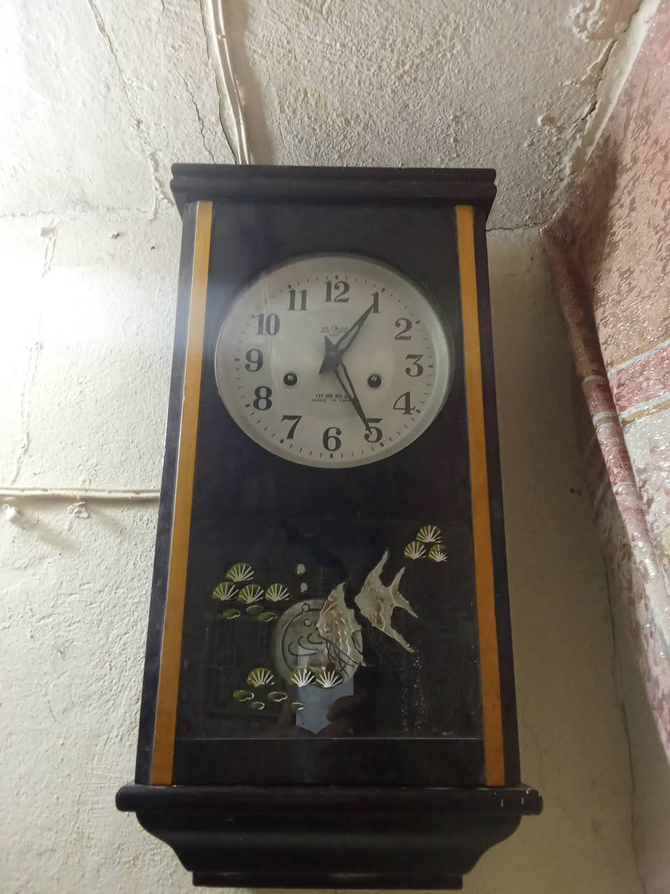 سلام عليكم ساعه انتيكا للبيع السعر خاص متواجد خاص وهاذ رقمي *********** مكان بغداد شعب
