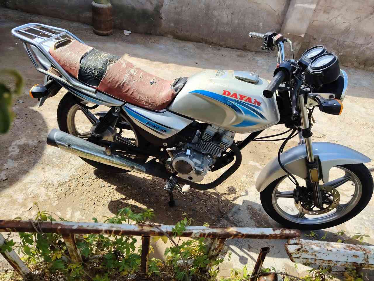 السلام عليكم دايون عظم لبيع رصاصي كامله وجاهزه محرك مامفتوح موديل 22 كامله كلك مكفوله السعر 500 وبيه مجال المكان كربلاء طوريج ام روايه رقم الهاتف ***********
