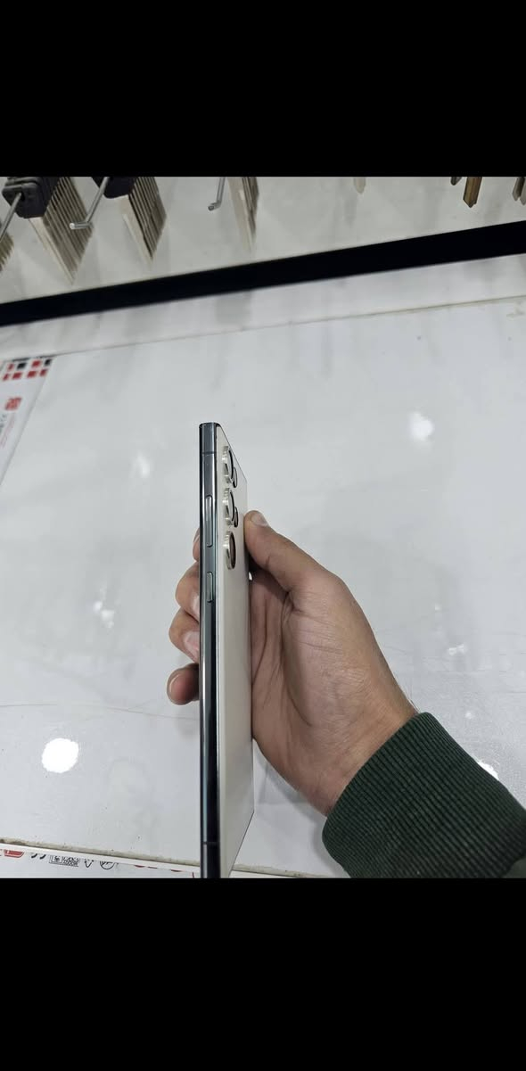 سلام عليكم اس 23 الترا نضيف
مبدل فقط ضهر شرق اوسط مو امريكي
شريحتين التلفون اي خلل ما بي تفحص يم اي شخص
مراوس ب 14 برو ماكس او 13 برو ماكس مكاني نحف سالفت توصيل اتركوها


**إذا كنت صاحب هذا الإعلان وتريد حذفه لأي سبب، رجاءا أرسل رسالة إلى الدعم الفني**