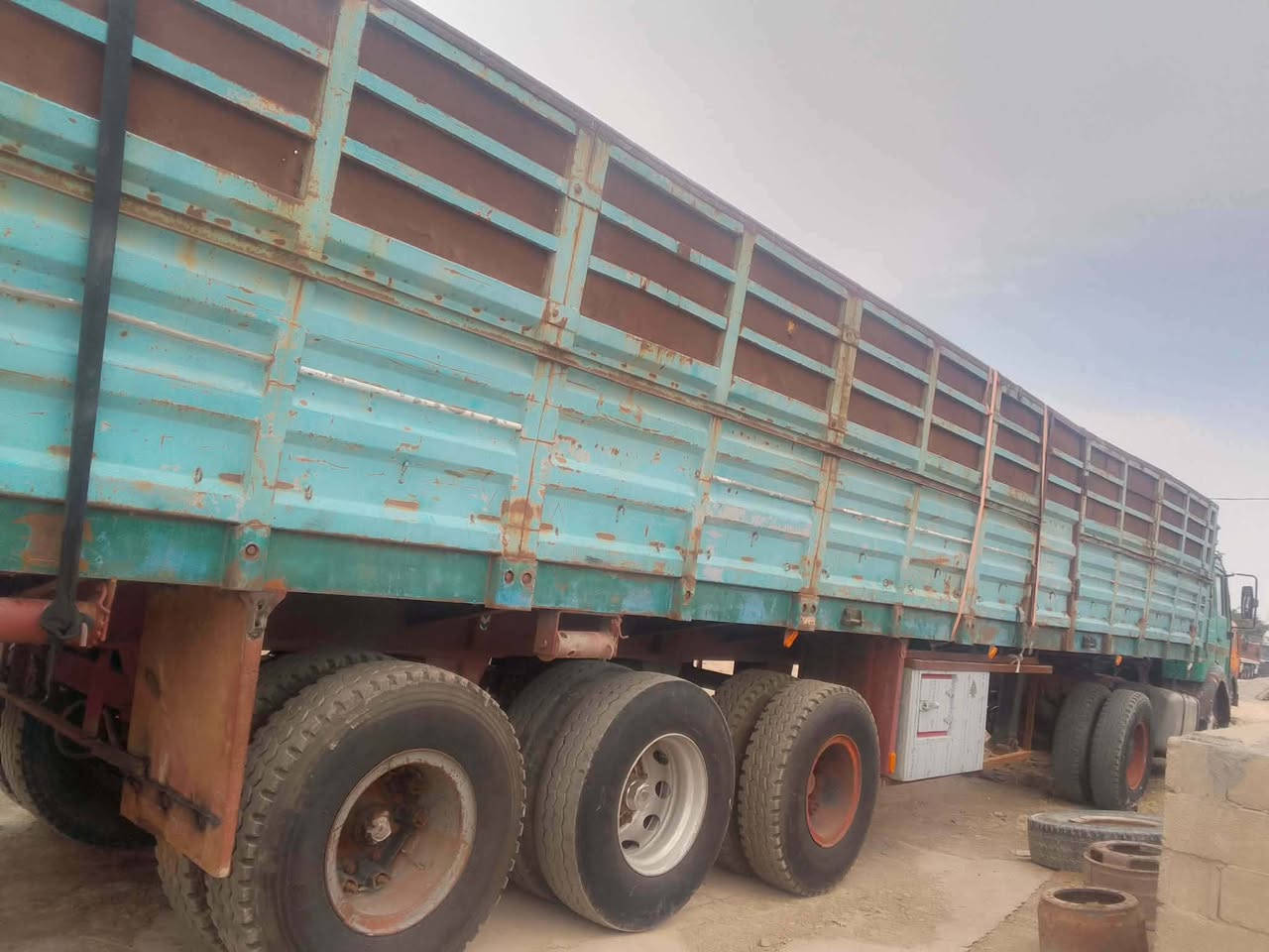 عربانه بلوم للبيع 
ثلاث دناكير ***********
