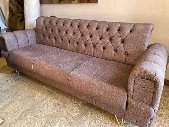 ️ معمل الإيطالية للأثاث
بيتك جديد ومتحيّر شتاخذ؟
تعال يمّنه وخلّيه علينه ✨

وفّرنا إلكم تخم مرتب بسعر 350 بس!
والتوصيل مجّاني لحد باب بيتك 🚚

🛋️ تفاصيل التخم:
✔️ 4 قطع
✔️ كل قطعة 120
✔️ قطعتين بيهن يدات
✔️ ويا زاوية
✔️ شغل نظيف وخامات قويّة

📍 الموصل – باب جديد – يم نادي الفتوى

📞 ***********
