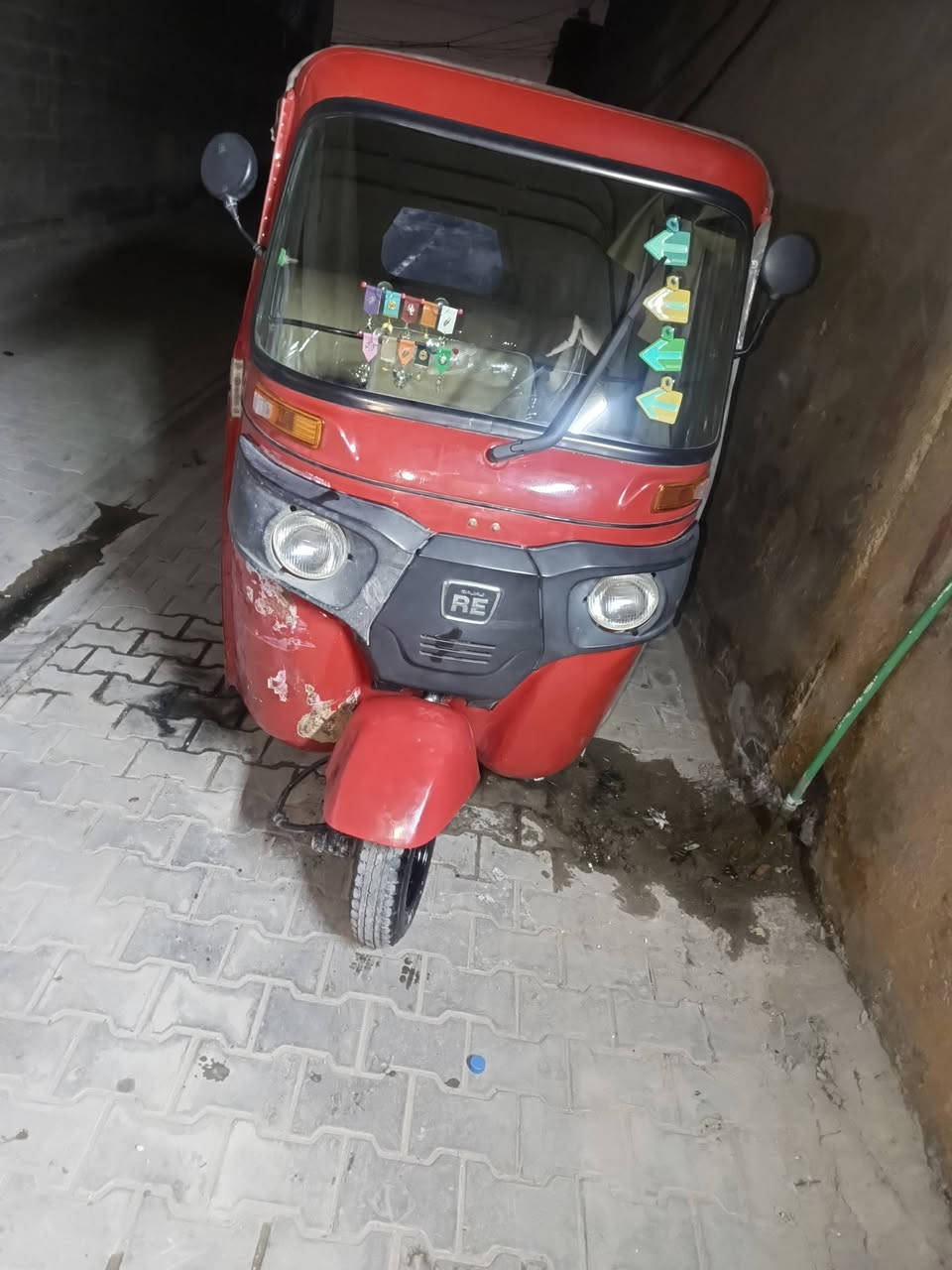 سلام عليكم تكتك لبيع موديل 18مكينه ما عشرين تكتك وراق بكاني بغداد فلكت حي نصر ***********
