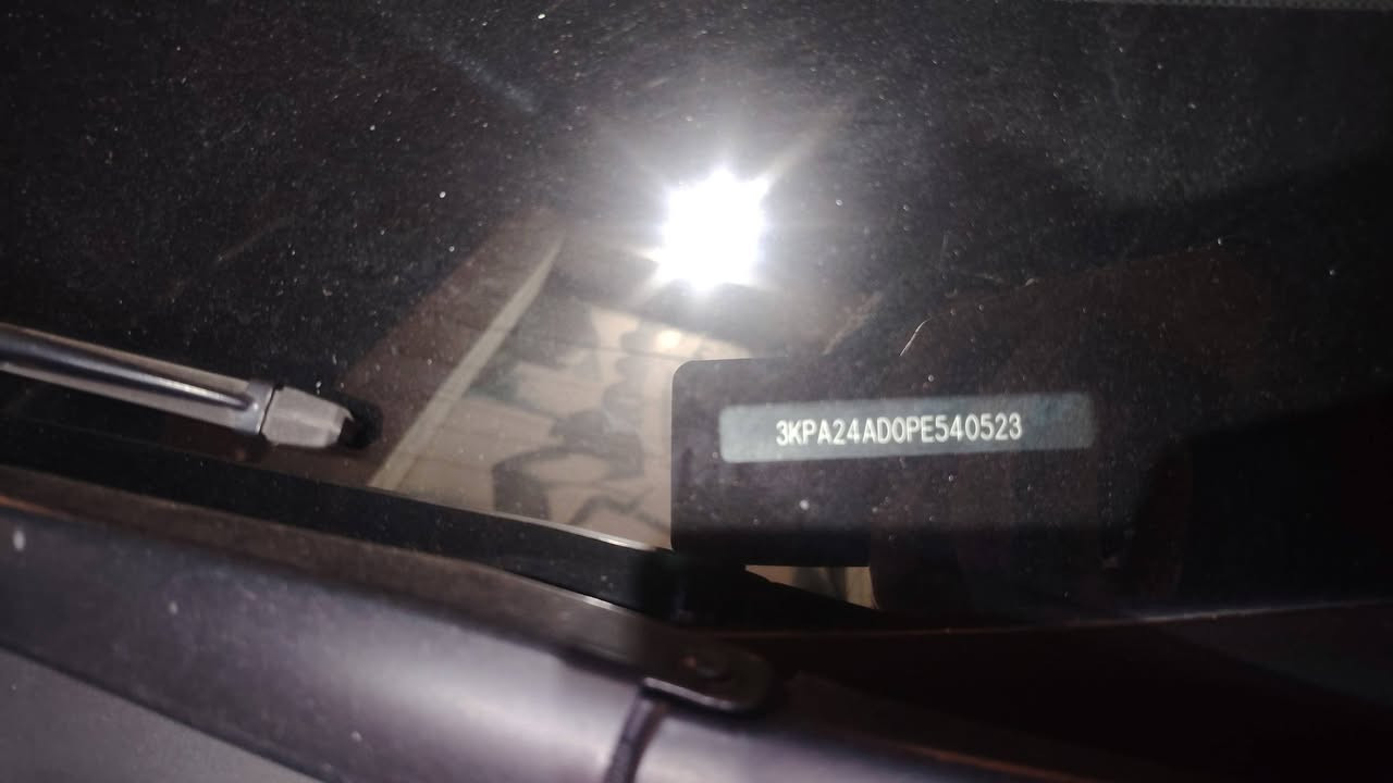 السلام عليكم
كيا ريو 23
بصمه تشغيل بصمه ابواب صندوق ذكي مثبت سرعه تحكم ستيرن ويل كب تحديد مسار ضررها جانبي باب خلف النفر والدوسه بجم كبس وصندوق كبس ايرباك كلها سليمه السياره باسمي سنويه لي 2030 هزه ما سقطت بعد سياره ماتحتاج مصرف شرط التحويل ماشيه 33 ميل
السعر 134 بيها مجال
***********
