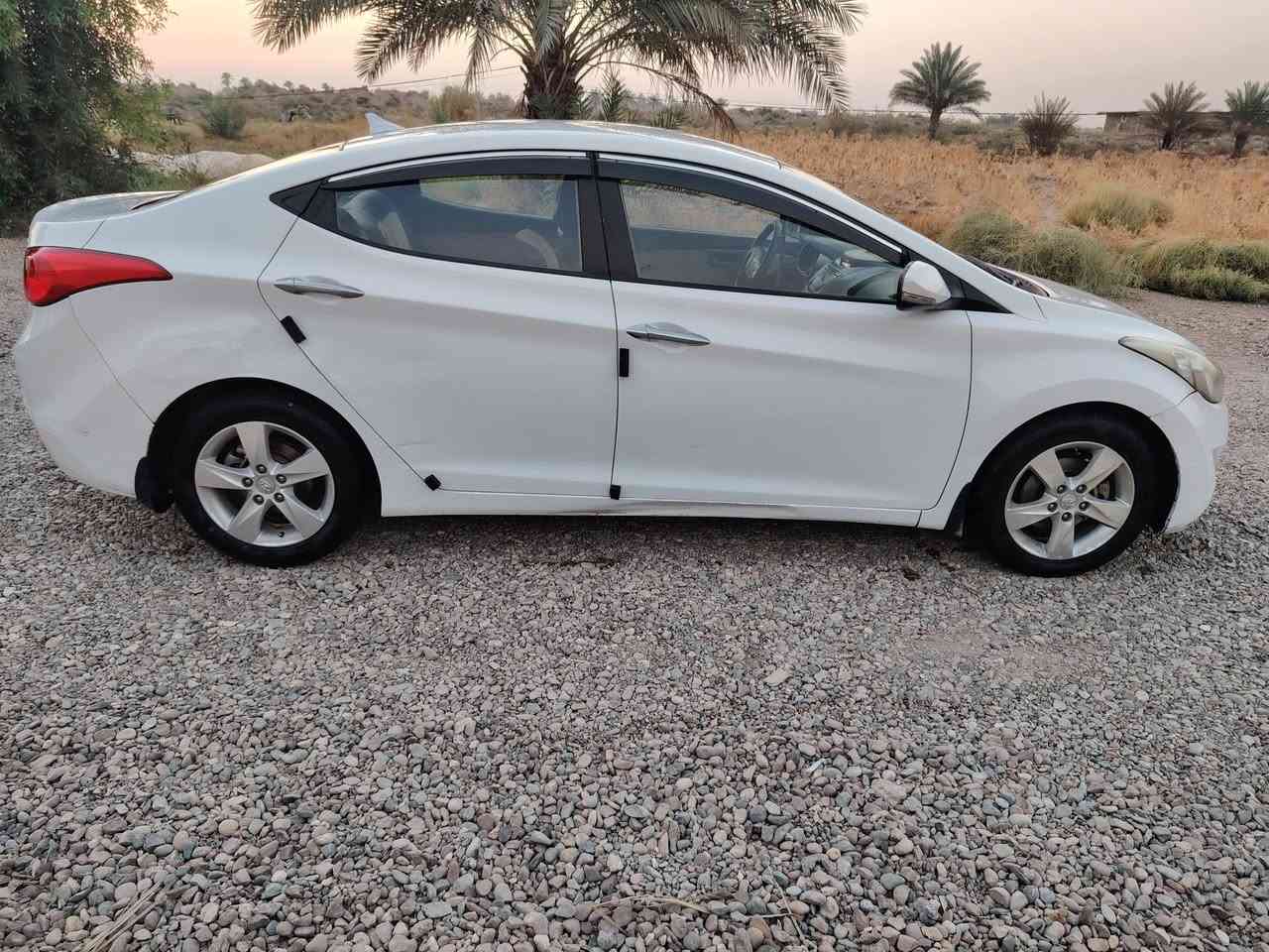 سلام عليكم
سياره الانترا للبيع

موديل ٢٠١٣

سياره بيه قطعه وحده مبدله باب سايق

محرك ١٦٠٠ لا تنقيص ولا تبخير
كير خير من الله 

سعره ١١٢ وبيه مجال قليل

مكاني بغداد المحموديه

رقم ***********
