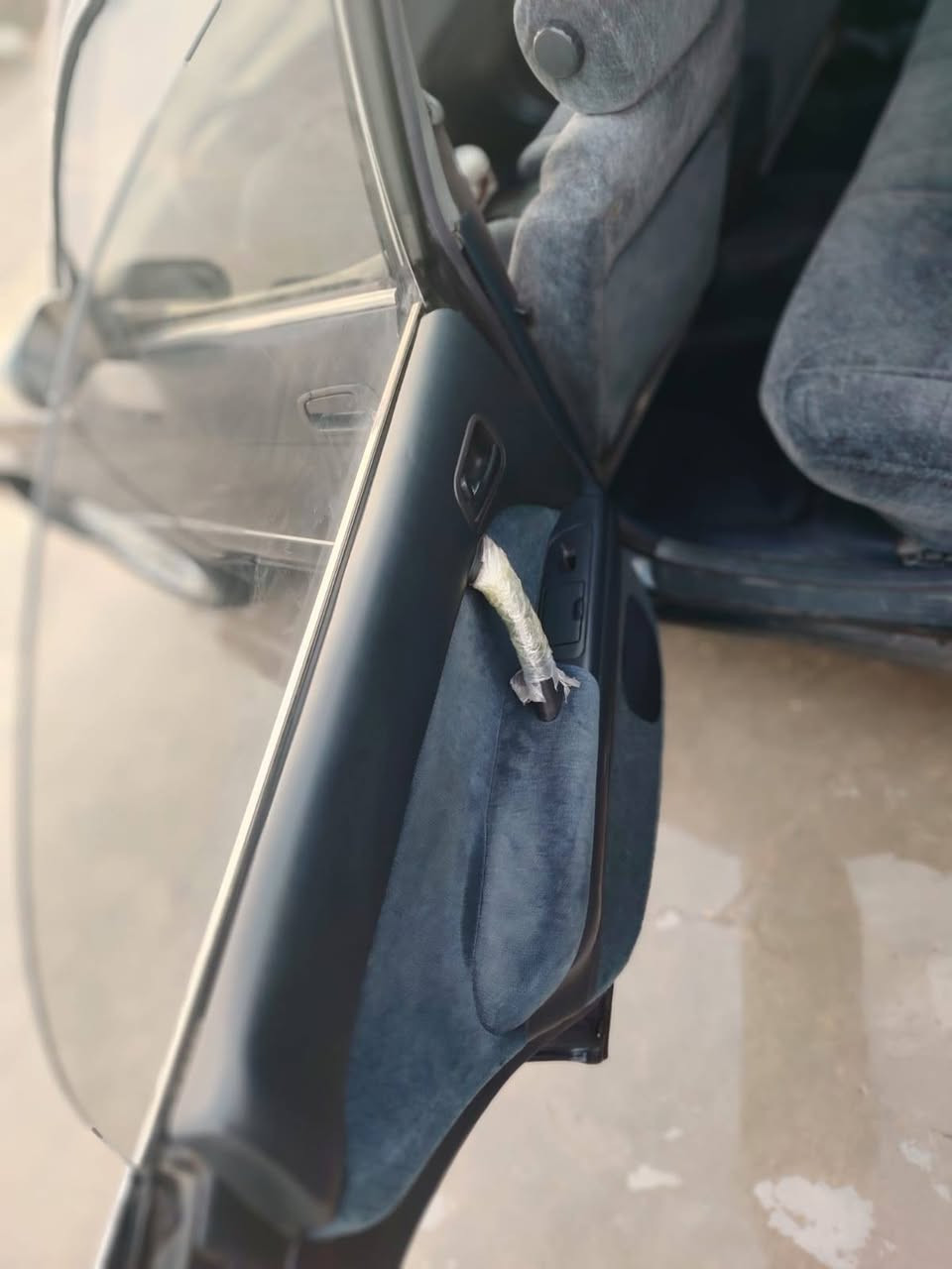 سياره كراون مكفوله السعر 47$$***********
