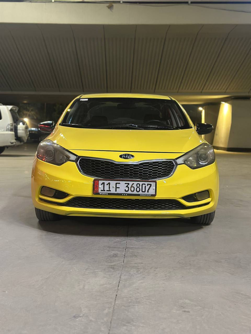 السلام عليكم من رخصه الادمن سياره فورتي للبيع رقم بغداد انكليزي مصفره هيئه ومرور بأسمي تحويل ثاني يوم سياره جاهزه كبل للشارع السعر١٠٥وبيهه مجال للتفاصيل ***********
