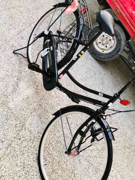 سلام عليكم 
بايسكل بناتي للبيع 
موديل 19
شركه حرفين 
مكفول من الزلغ 
تجي وشوف بعده ما ماشي 
الباسكل جان مخزون 
السعر ١٧٠وبي مجال 
التواصل خاص لو رقم***********
