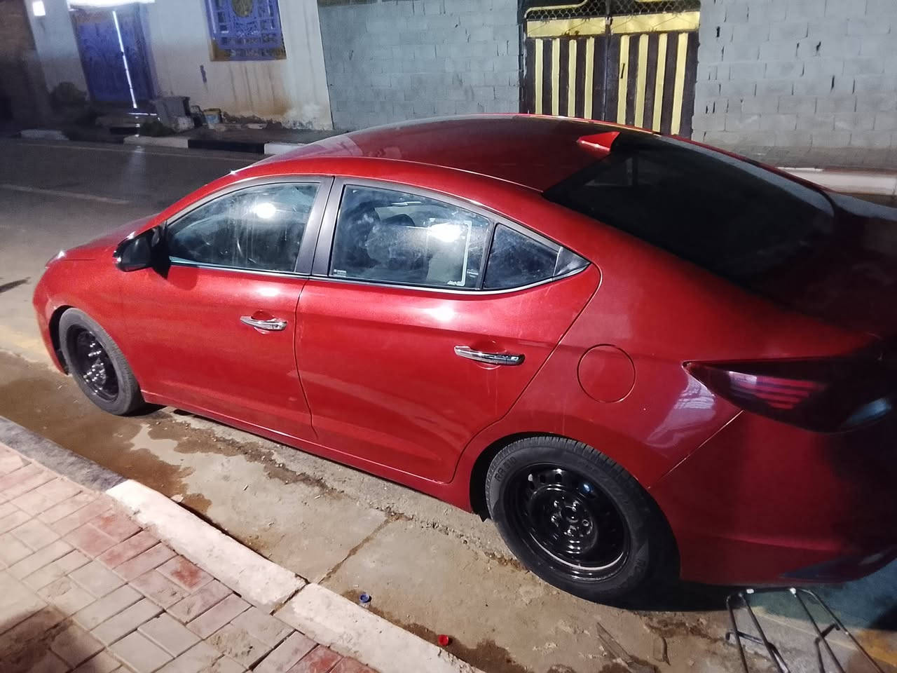 السلام عليكم النتره 20 رقم اربيل بيها اربع قطع صبغ السعر 105
ب أسمي عليهه غرامه10ورقات الشراي يدفع الغرامه والي 95 
رقم تلفون ***********
