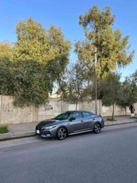 نيسان سينترا • ٢٠٢٢ • ٧٠٠٠٠ كم