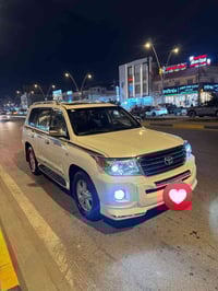 لاندكروزر ٢٠١١ • ٨ سلندر • رقم بصرة