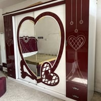 غرفة نوم تركي أصلي، استخدام شهرين فقط، حالتها ممتازة جداً ونظيفة مثل ا...