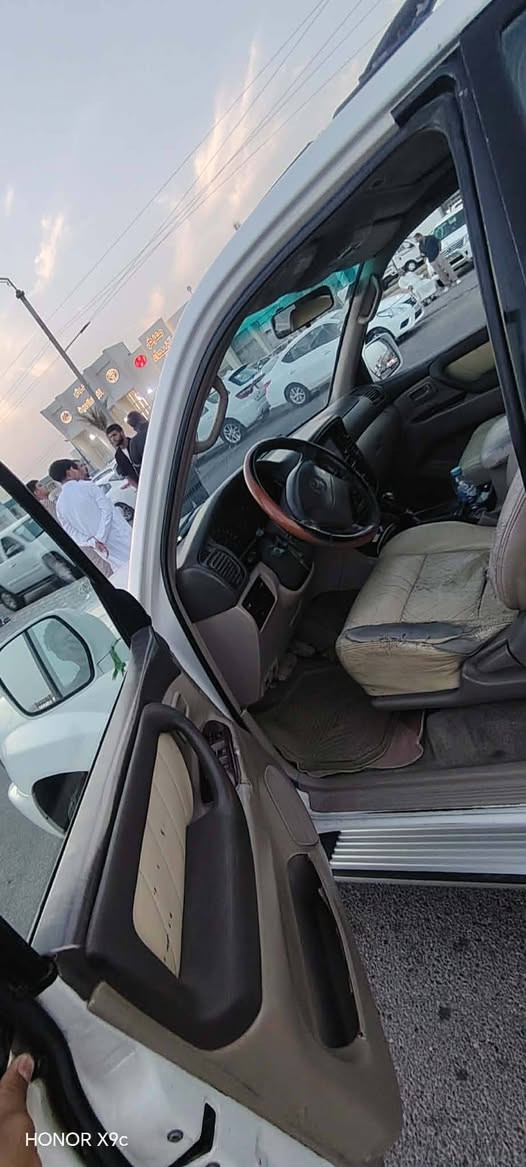 مديل 2004
***********
سعرهه 160  وبي مجال
رقم بصره نكليزي
