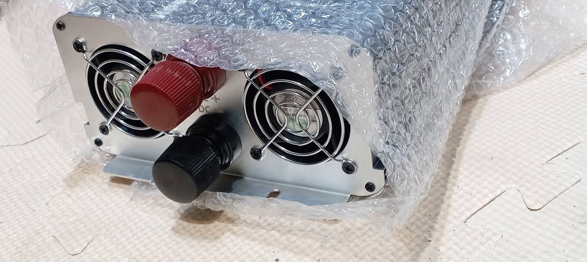 عاكس 7000W قطعه ضخمه جديده 15 امبير
تخريج 220V و يشتغل على 24V
سعر 180 الف قفل


**إذا كنت صاحب هذا الإعلان وتريد حذفه لأي سبب، رجاءا أرسل رسالة إلى الدعم الفني**