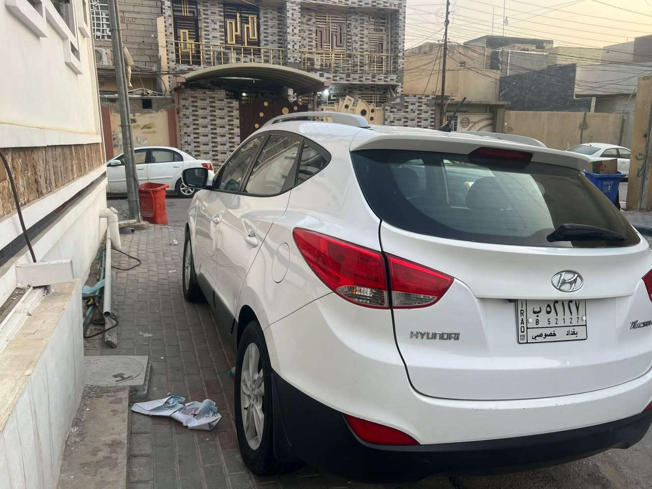 جمعه مباركه اخوان سيارت توسان موديل ٢٠١٢ خليجي سياره جاهزه وحلو مكفوله من الصبغ بيها فقط البنيد بدلته بلادي وكعت عليه بلوكه وجبت بلادي اصلي وبدلته ما صلحتهايرباك كله مكفول وشغال  *********** حسين واتساب متوفر
