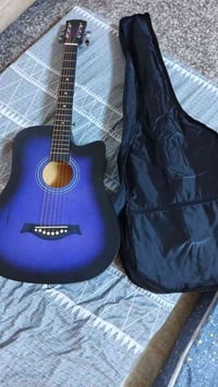 كيتار أكوستك  كلاسيك Stiller Cutaway 🎸 ✨ لون بنفسجي مميز وجذاب ✅ بحالة...