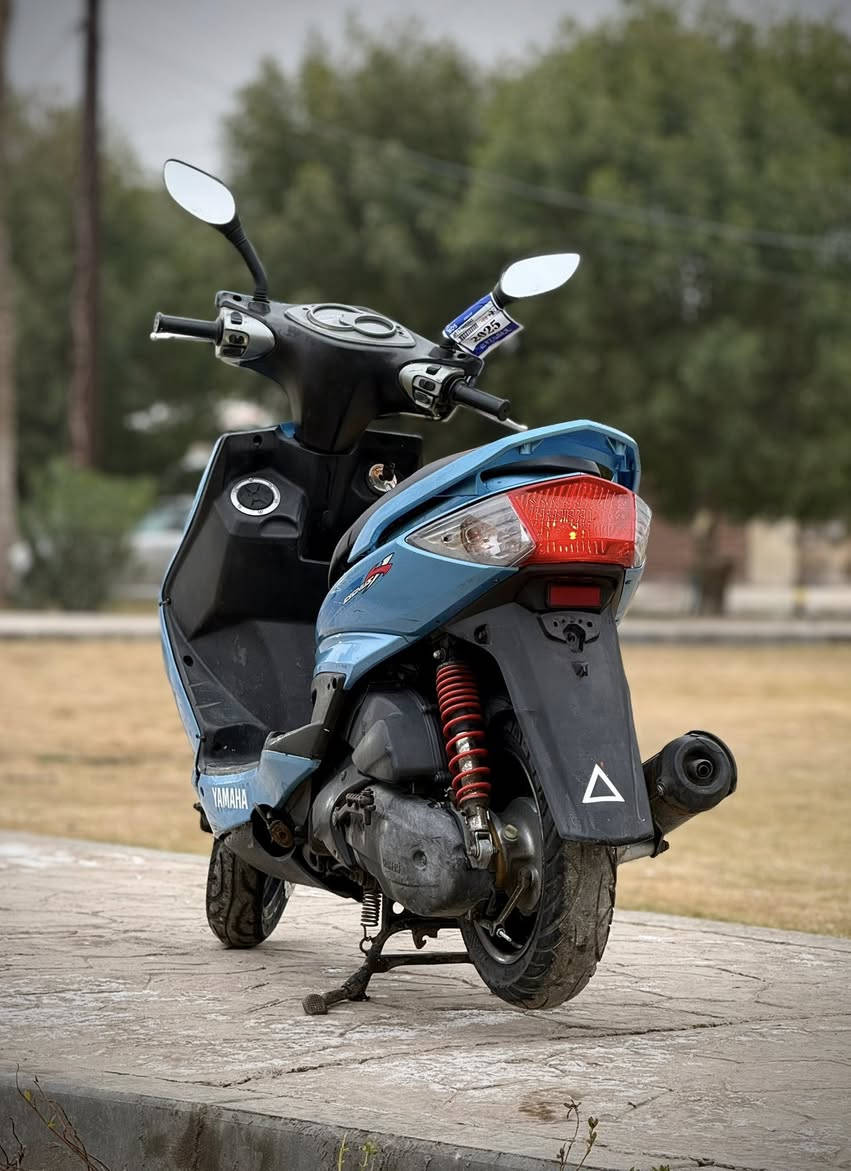 سكنس فحل كابريتر الدراجة كلش نضيفة وحلوة جديدة مثل مموضح كدامكم نص نكرة نص هندر بكل وكت جيب فيتر افحص الحد متمل او توديهة وين ميعجبك افحصهة شلعة معدل كهربائيات اوراق بريكات كلهة فول منقصهة ايشي الدراجة الشراي يراسلني واتساب ادزلة فديو مصور الدراجة من التشغيلة وصوت ومكينة وداير مداير وكلشي يشوفة قبل ميجي وهم اي ختلاف بصور بلفديو بلحجي تاخذ كراويك وتروح السعر 725 مكاني بغداد البياع 
***********
