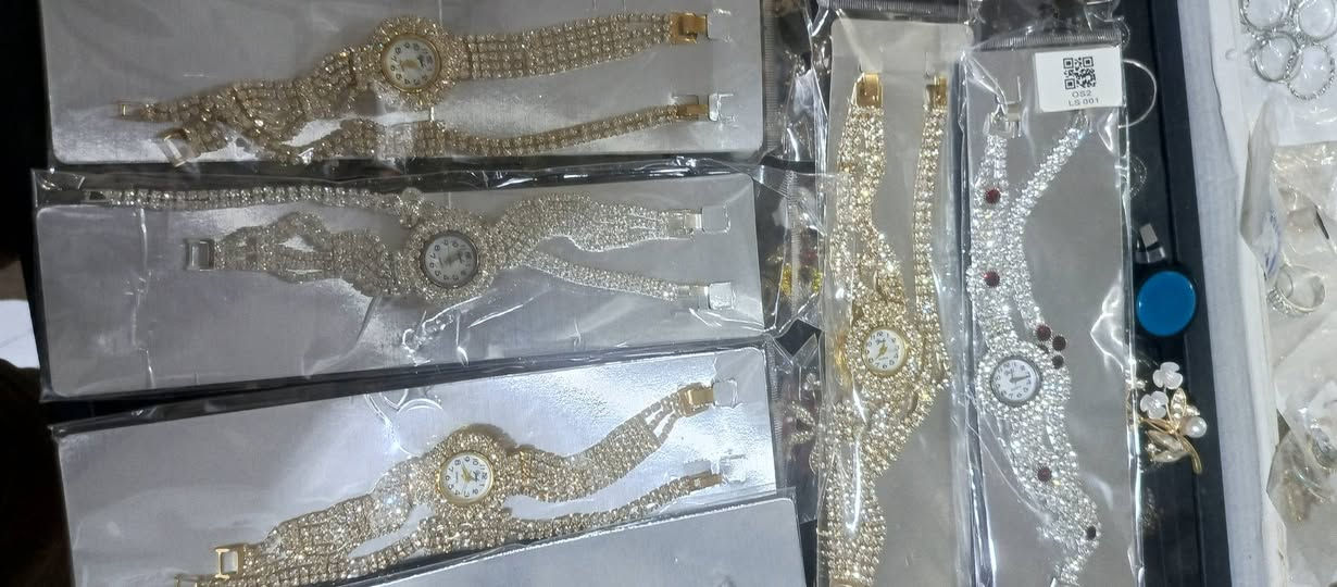وصول وجبه ساعات نسائيه وشبابية إلى مجمع الذوق الرفيع قظاء الفجر قرب مدرسة الوفاء للبنات مقابل المولد


**إذا كنت صاحب هذا الإعلان وتريد حذفه لأي سبب، رجاءا أرسل رسالة إلى الدعم الفني**