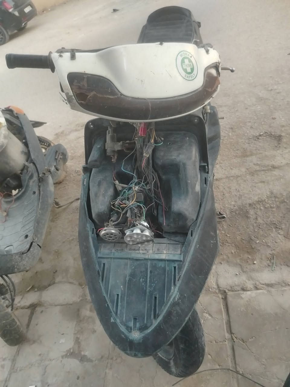 فراشه فضائي هندر واحد مكينه مابيه بخار لايت بك لايت شغال ١٧٥ قفل *********** ابو صخير
