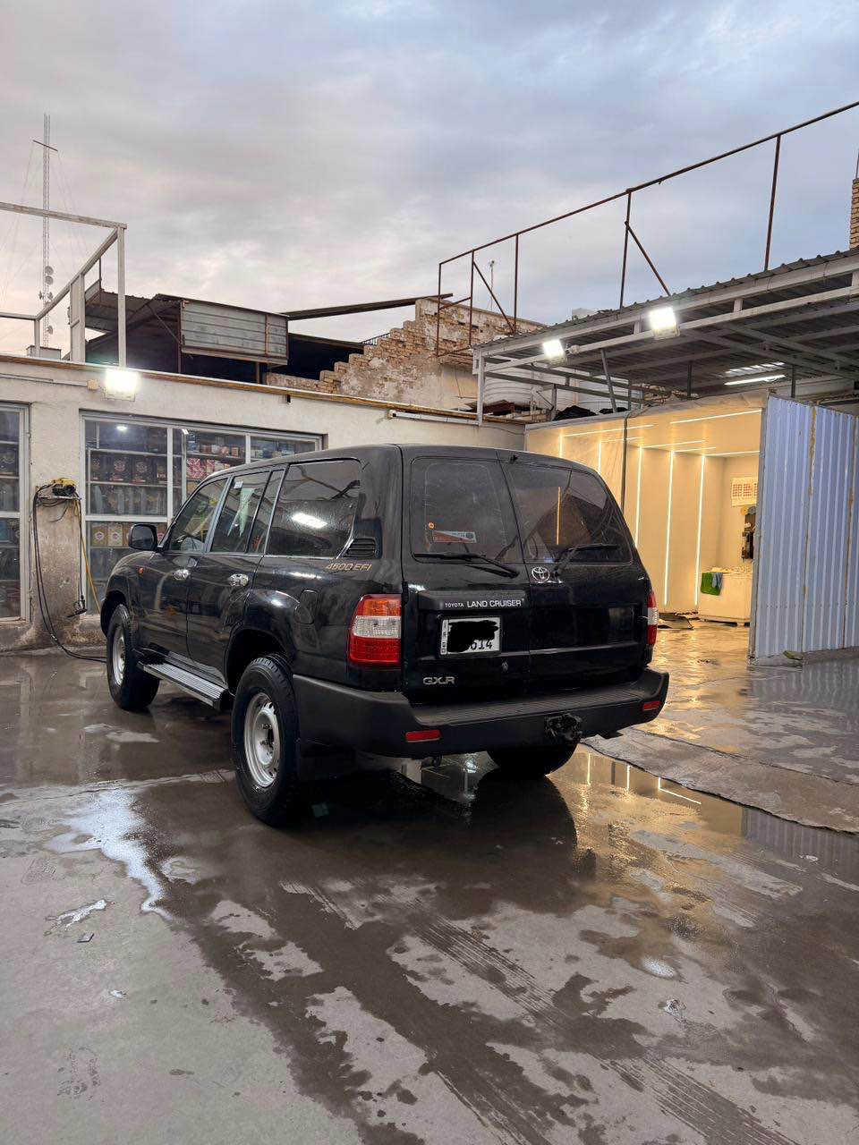 لاندكروز 2002 جديده سياره جاهزه دخول كويتي 
رقم طبق الاصل متوم سياره جاهزه من كلشي بدون حادث بدون كصه سعرهه 75 قفل واي استفسار 

0787 915 2220 عمارة, ميسان
