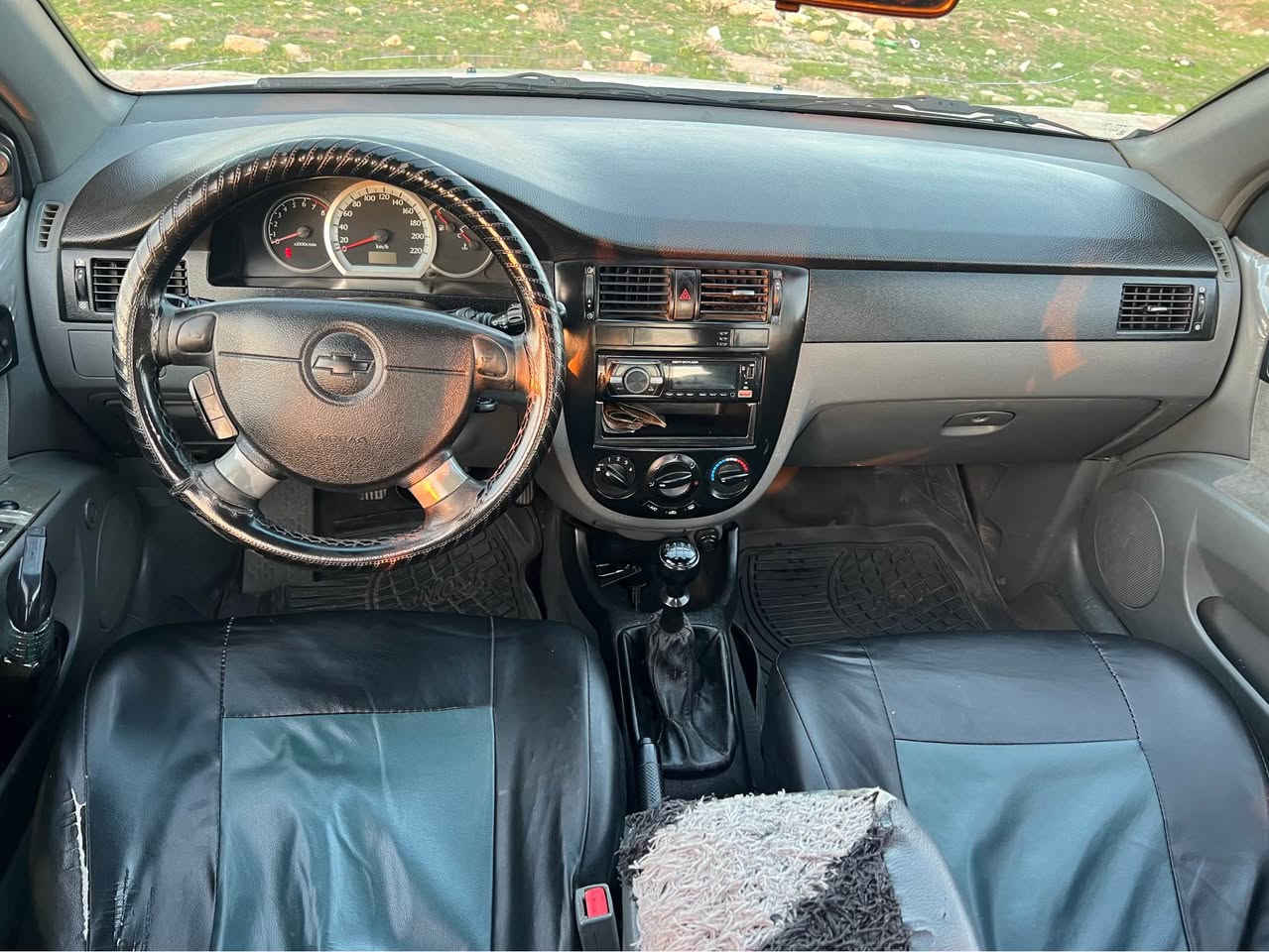 شۆفر لیت ئۆپترا 2011گیر عادی پارجە رەشە لەسەر ساغەی جمپەکی پئشی هەیە گیرو مەکینە تەبریت بەشەرت نرخی 67مجال کەم شوین شقلاوە ***********
*********** شقلاوة, أربيل
