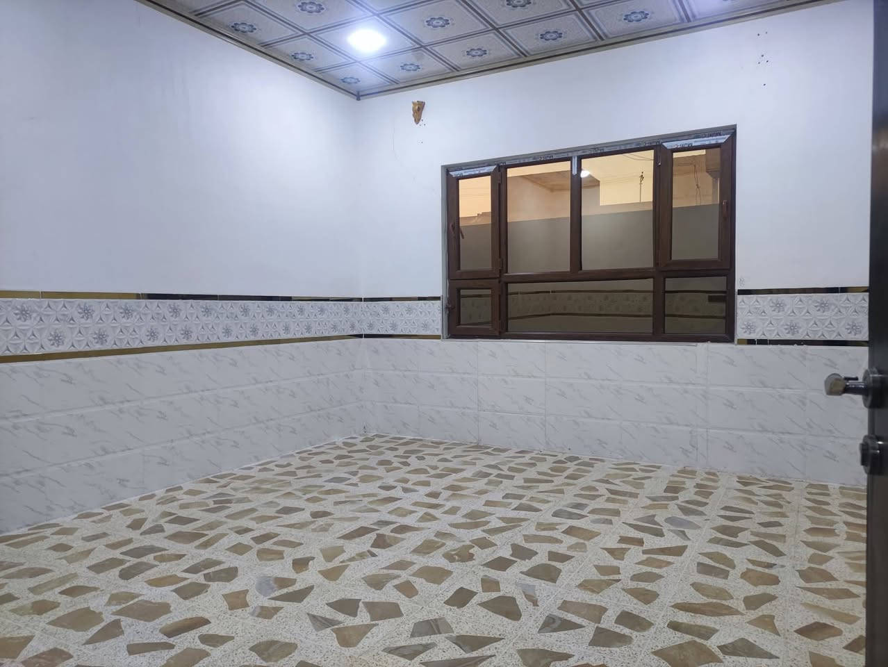 عروض مكتب اشراقة المسار
🏡دار للبيع 🏡
الموقع 🌎:-ملايين الثانيه قرب جامع اهل القراءن📍
المساحه :-230م📐
الواجه. :-12م📏
التفاصيل :-
الطابق الاول :-غرفتين نوم✅+استقبال✅+هول✅
مطبخ ✅صحيات ✅
الطابق الثاني :-
غرفتين نوم ✅هول✅صحيات ✅
للاستفسار اكثر :-
***********☎️
***********☎️
