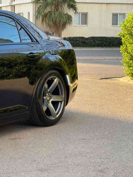 سلام عليكم
كرايسلر srt 6400 لاست كول 
موديل 2023 

المواصفات 👇

حجم المحرك : 6.4HEMI
دعامية سبورت دبل لحيه 
شعار الجديد 300C
رادار امامي
حساسات اماميه
حساسات خلفية
لايتات ماطور متحرك مع الستيرن 
لايتات زينون بلاد 
ماسحات اوتو 
رادارات جانبية 
اشاير مري 
نقطه عمياء 
بانوراما 
سبايدر بلادي 
مقاعد جلد مطرزه بعلامة 300C 
مقاعد تحكم كهرباء + تدفئه وتبريد 
ستيرن كهرباء + تدفئه وتبريد 
دواخل كاربون الياف بلادي 
دشبول خياط مو بلاستك 
بطاين البوب كنتارة بلادي مو جلد 
كلاصات تدفئه وتبريد 
مقاعد خلفيه تدفئه 
تحكم في السكليتر والبريك كهربائي 
انظمه قيادة 
سستم صوت هارمن كاردن بلادي
‏Sport/ track/ custom/ Auto 
تحكم كامل في الدبلات الامامية 
تحكم كامل في وضعيات الستيرن 
وباقي التحكمات 
فجوج برمبو بلادي 
برمجة مصطفى ايكل (سيارة صاعدة على داينو) اضافة للسيارة من برمجة
وسيارة علية ولف حماوة82
شوتة AFE مغقلة 
داون بايب 
بلكات ريسنك
نوزل ريسنك 
دركة كاربون فايبر الياف 
حادث السيارة /
جاملغ خلفي فقط شرط دواخل والايرباك 
سعر(430ورقة) 
للاستفسار الاتصال على الرقم 
***********
