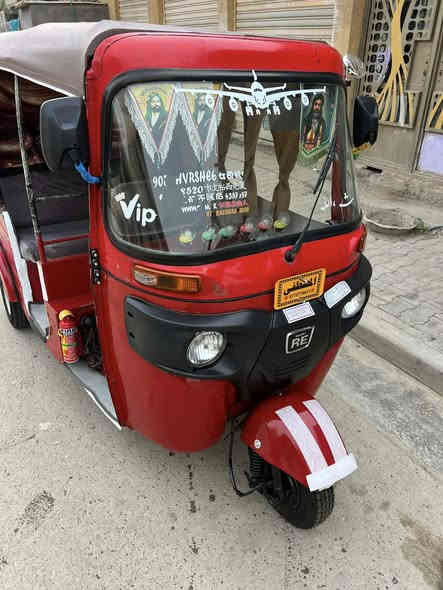 سلام عليكم تكتك للبيع موديل 2018 شهر 6اوراق كامله اصليه تكتك خير من الله مكينه لا تبخير ولا تنقيص مكاني بغداد الكماليه سعر 3700هاتف ***********
