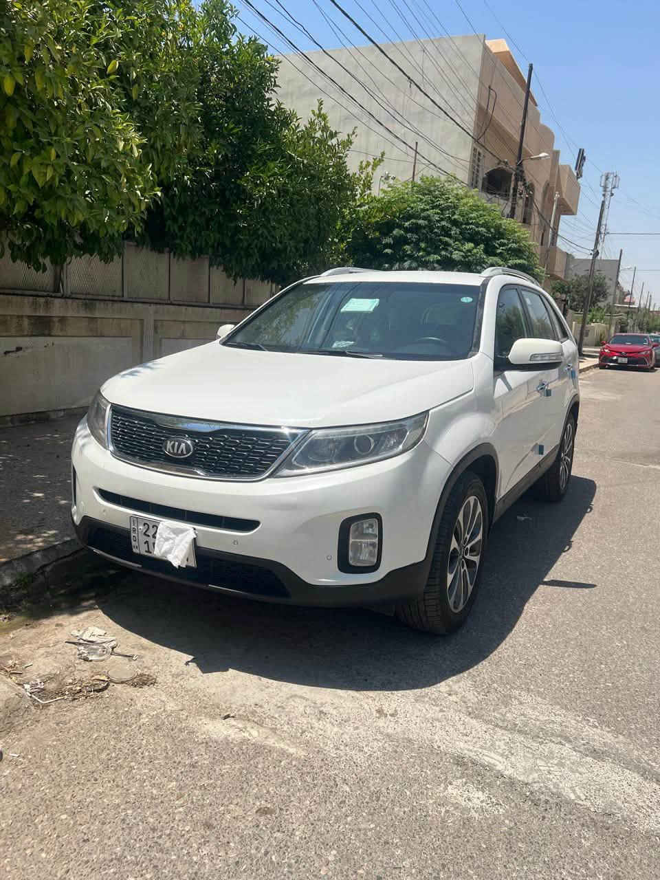 كيا سورنتو 7 راكب محرك 4 سلندر فول مواصفات بدون سلايت السياره مكفولة من الصبغ والبارد كفاله عامه محرك والكير شرط والسباره بأسم صاحبها الشرعي موديل 2014 التواصل على هذا الرقم حصرا غير متواجد على الفيسبوك 
***********
