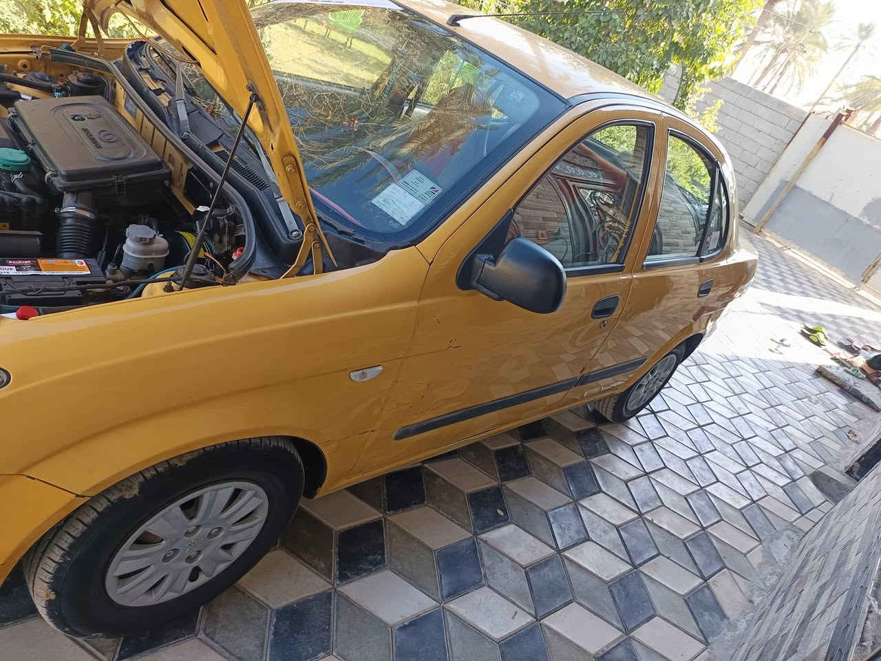 طيبه للبيع موديل 16 السياره مقفوله ما عدا طخه بالباب مال السائق مو واضحه بالصوره كير و مكينه مقفولات 
مكاني كربلاء الحسنيه القنطره البيضه 
العسر 45 وبيه مجال 
***********
