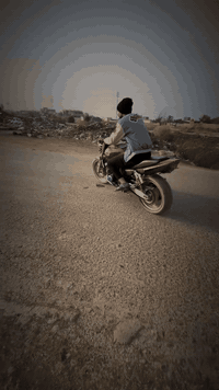 سلام عليكم بطحcb400 دراجه محرك كير كفاله عامه وجيب فيتر وتعال دراجه 1/2/3بطناش إذا مو معدل180 ترجع نعومه ونكره أوراق سكنر كامله مكمله للبيع ابسعرً 14ورقه بيه مجال لتواصل ول ستفسارً ***********
