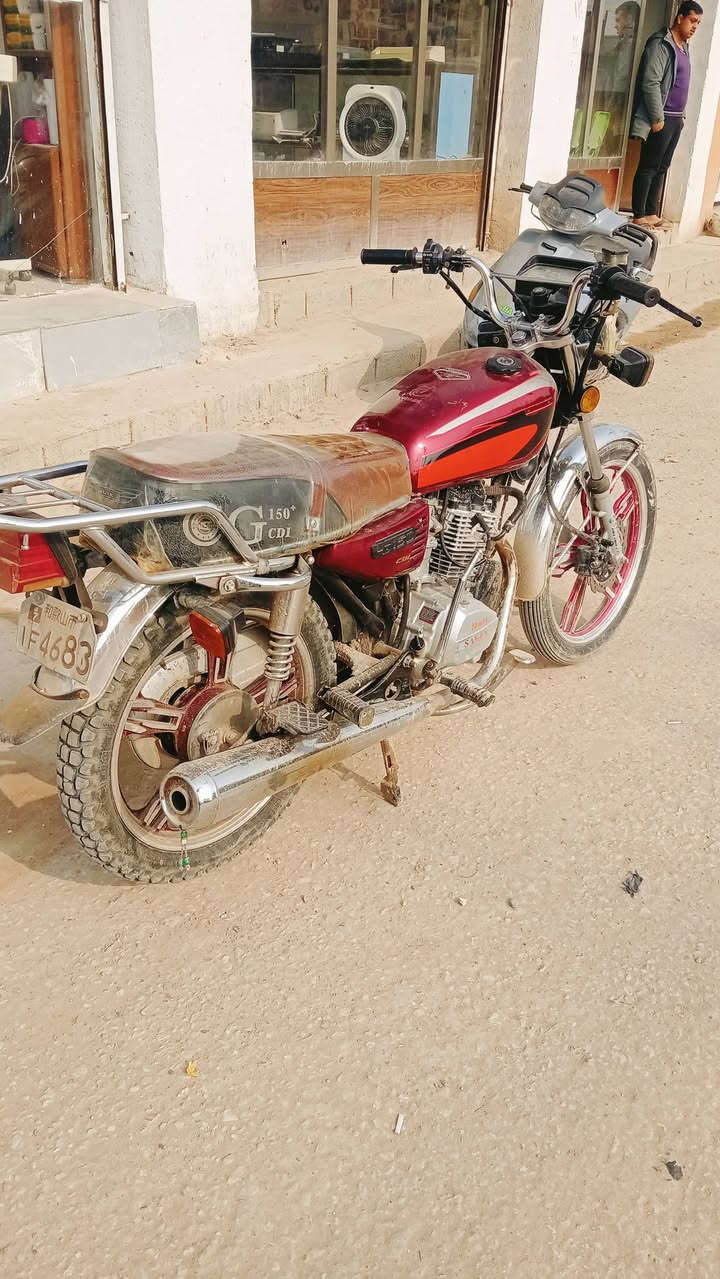 سلام عليكم سيفان 21للبيع اوراق كامله دراجه غير من الله مكينه مامفتوحه مكفوله كفاله عامه كلشي شغال بيهه مكاني بابل الحصوه السعر 525بيه مجال
***********‬‏
