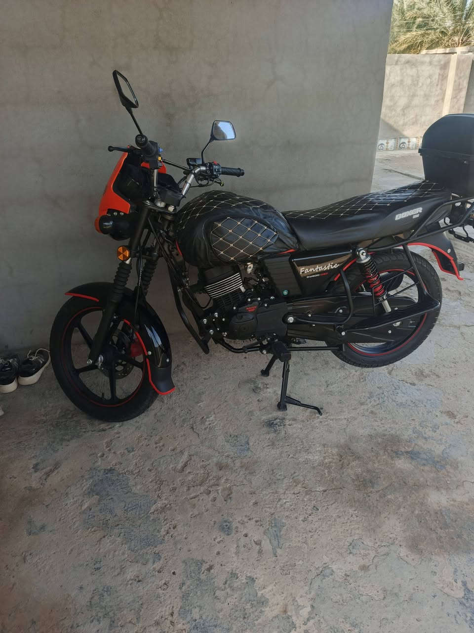 السلام عليكم دايوان موديل 2026شكل جديد لون برتقالي كفالة عامة من اي شي المكان ديالى ناحية السلام سراجق تفاصيل  الرقم ‏‪***********‬‏
