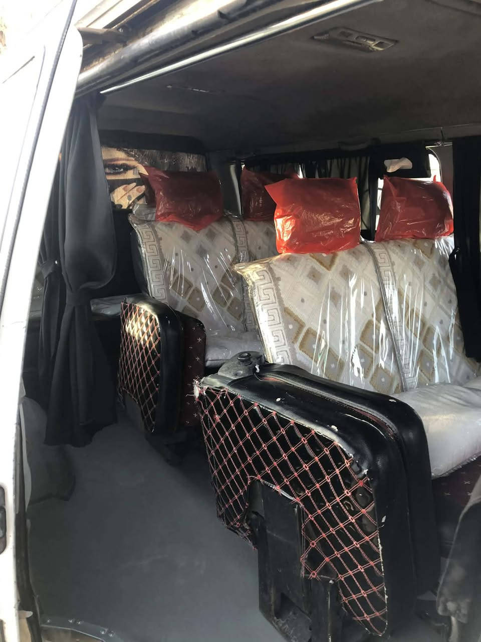 اسلام علیکم بۆ فرۆشتن ماشاءاللە
مۆدێل 2000 

 مەکینە ۆنجی تازەکان تەرح بە شەرت لۆکە مەکینەی

  ئارم سلێمانی 

گێڕی بەشەرت مەزبوت نەرم 

شاسی کامل گیانی بەشەرت

لای دەرگای سکەکەی تۆزێک شوختی هەیە بەڵام بە حیزام دەیفرۆشم

گاعی لۆک 

 هەر چوار بەرگە دەرگاکەی لۆک

سەرنیا فەرش 

 جوانکاری کاملی بۆ کراوە

سەیارەکەی تابڵێی توندو تۆڵو نەرمو خۆشە

 نوقسانی نیە ماشاءاللە

***********

کەلار
