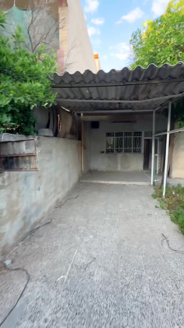 🏡 بيت للإيجار – حي النور

بيت نظيف ومناسب للعائلة يتكون من:
✅ غرفتين نوم
✅ هول
✅ مطبخ
✅ صحيات
✅ حديقة

📍 الموقع: حي النور

للاستفسار والتواصل واتساب:
  📞 0770 997 7844 📞 0770 178 0500

وإذا عندكم أي عقار تريدون تعرضوه للإيجار أو للبيع، أو تبحثون عن بيت، راسلونا على الواتساب ونخدمكم بكل سرور 🌟

#عقارات #اكسبلور_فولو #ايجارات_الموصل #العراق #منزل #موصلنا #الموصل #اكسبلور #عقار #نينوى
