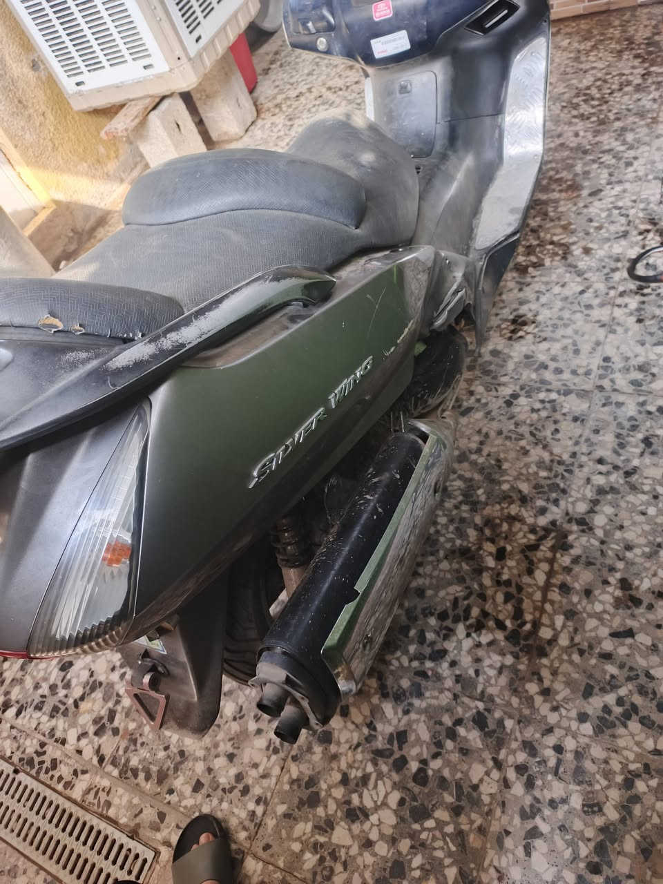 دراجه للبيع كوم حديد سلفر 400 دراجه مراوس وبيع مكانها بغداد***********
