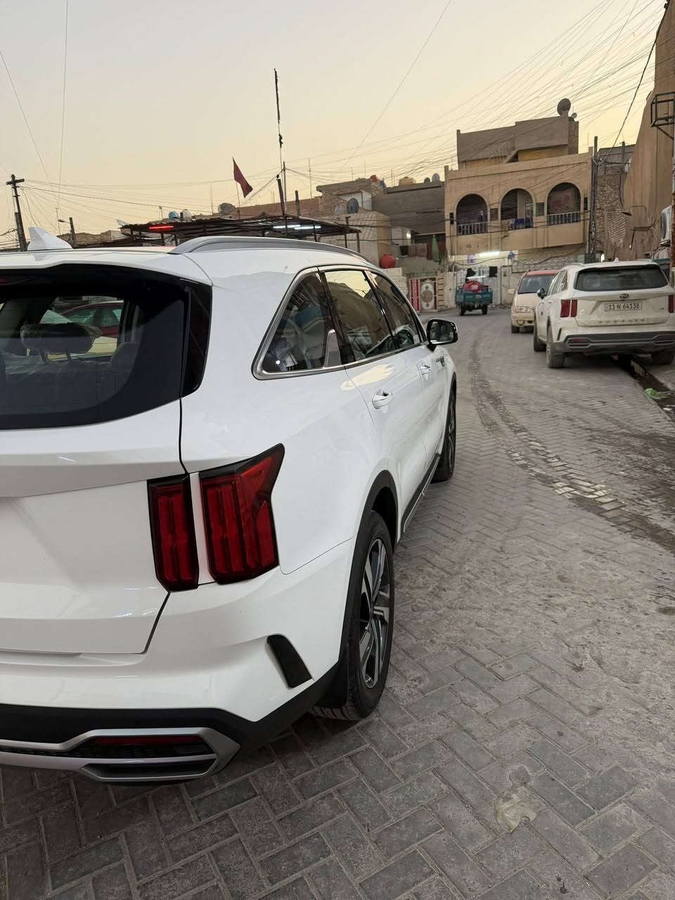 6سلندر

 بنوراما

٧ راكب

٣ قطع تبريد
بصمه 
كرسي السايق كهرباء
جنطه كهرباء
كامره خلفيه
شاشه كبيره
شاحن موبايل
حساس امامي خلفي
وباقي المواصفات المعروفه
ماشيه80 الف
مكفوله من الصبغ والضربه والتبديل
السيارة جديدة بمعنى الكلمة
بيها بارد باب عكس السايق فقط الباقي كفالة عامة
عنواني بغداد  السعر 290وبيه مجال بسيط 

للاستفسار ***********
سونار مرفوق بل منشور
