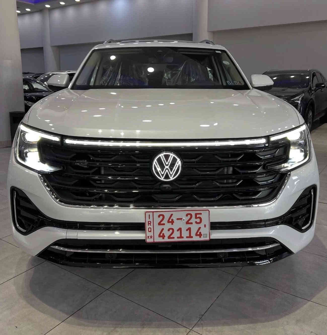 #سعر_مناسب_جدا
Volkswagen Atlas sel primium R-line2024
حجم المحرك 4 سلندر
عداد 17 mile  
فول موصفات للاخير
٧ راكب 
داتاشو
وارد امريكي 
جملوغ وربع بنيد مصبوغ 
بدون دواخل
المواصفات  :
4mation دبل اکسل
بصمة تشغيل
بصمة أبواب
تشغيل عن بعد (Remote Start)
صندوق شفط كهربائي
فتحة سقف بانوراما 
رادار أمامي (تحديد مسار)
رادار جانبي (نقاط عمياء)
رادار خلفي (تحذير من الاصطدام)
سستم سماعات FENDER
تحكم وضعيات القيادة Drive Modes 
تبريد مركزي لمس
كشنات جلد+تدفئة تبريد مشاج
هاند بريك بصمة
Android Auto 
Apple Car Play 
مانع انزلاق+ABS
شاشة كبيرة لمس
حساسات خلفية+ كاميرا 
تحكمات استيرن
اوتو ستارت Auto start 
اوتو ستوب Auto Stop 
وبقية المواصفات المعروفة
للسعر٣٣٥$
العنوان دهرك
كاتي بدون اوقام تترقم شمالي فقط
للاتصال استفسار واتس اب
***********
***********
***********
