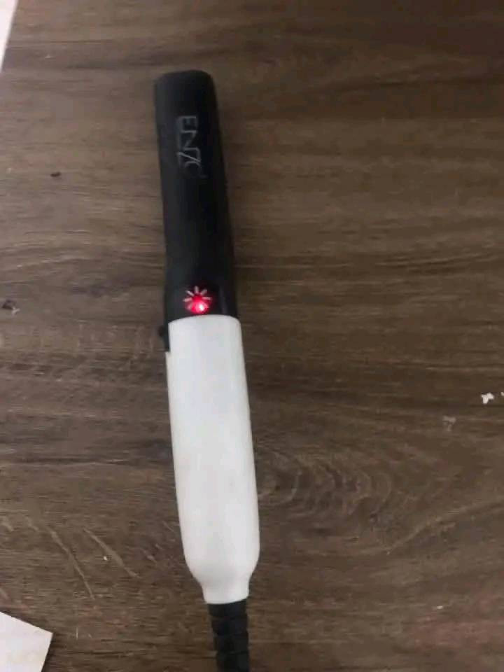 للبيع مشط حراري  مستخدم قليل من شركه اينزو اصلي لتسريح اللحية والشعر بسعر 9 الف


**إذا كنت صاحب هذا الإعلان وتريد حذفه لأي سبب، رجاءا أرسل رسالة إلى الدعم الفني**