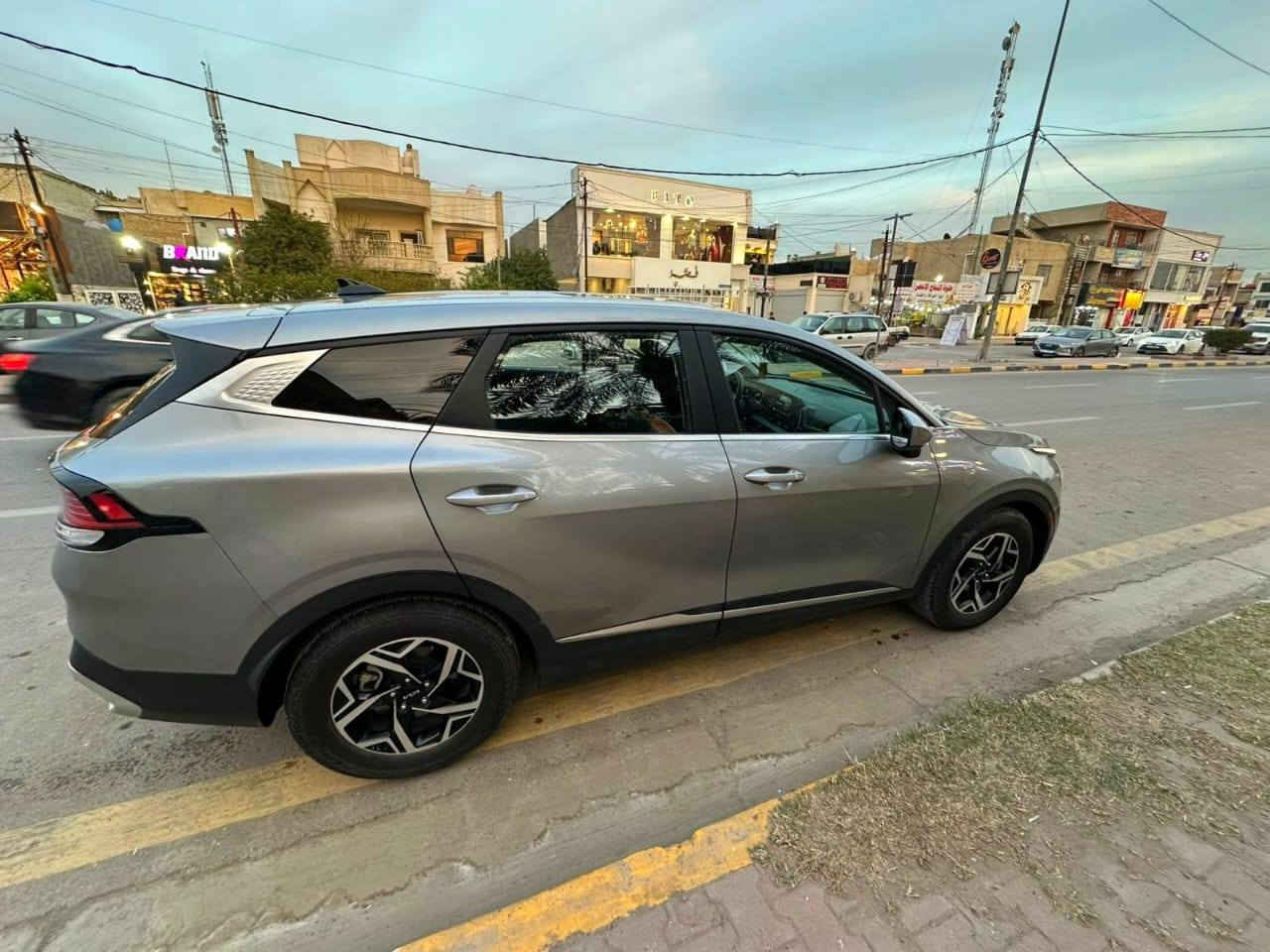 من رخصة الادمن مكاني بغداد الرصافة
كيا سبورتج2023 لارج رقم بغداد بسمي تحويل ثاني يوم لون مميز اسمنتي فاتح حادث بسيط بجم كبس شركة بدون صبغ وسونار موجود بمنشور تبديل صندوق نفس اللون ماشية 32الف حقيقي الاستفسار *********** ابومحمد
