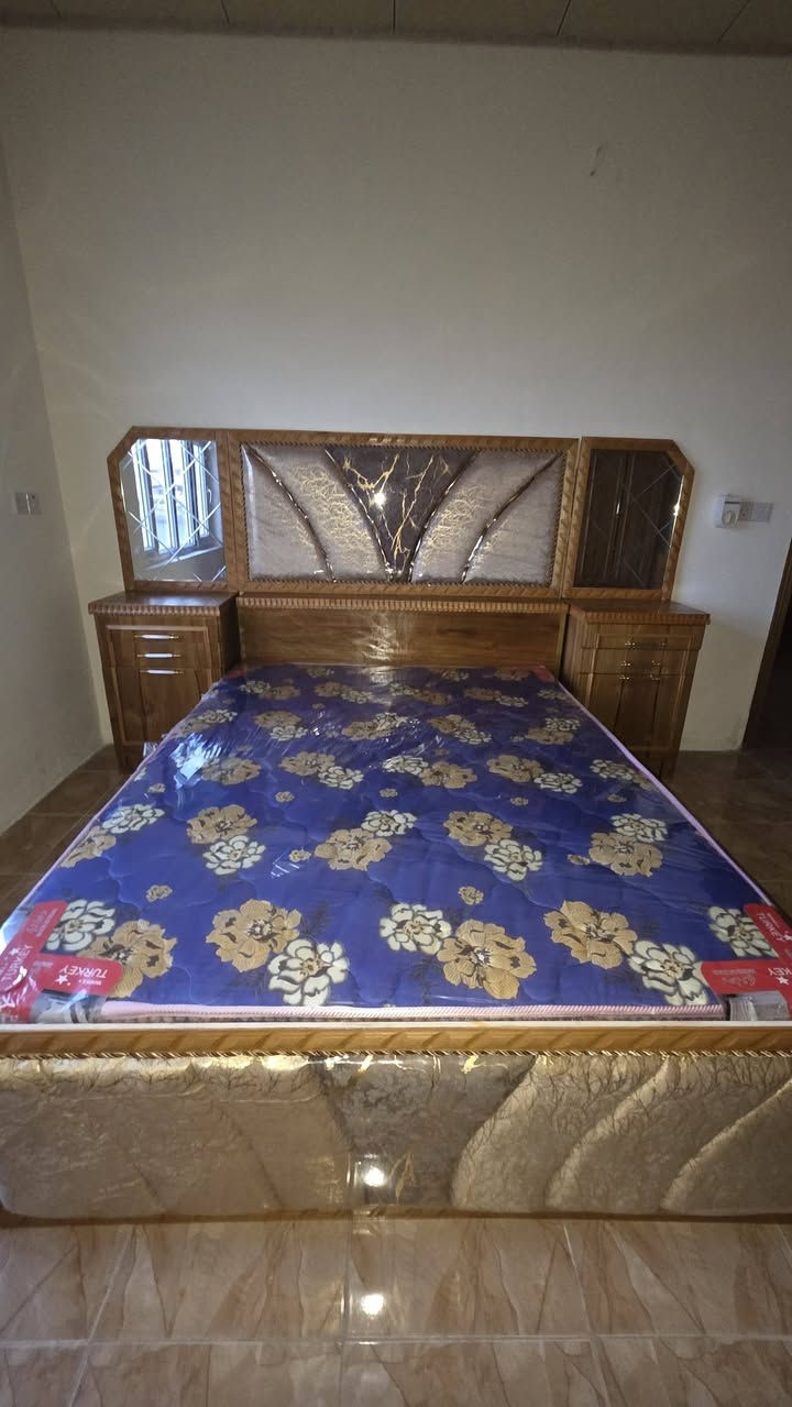 مساء الخير
غرفة نوم جديدة، خشب عراقي للبيع، مع. طخم جديد تركي مع طباخ 4 عيون تركي

الاستفسار تواصل مع الرقم الموجود

***********
