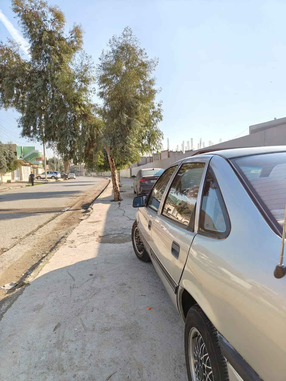 موديل 90 سياره. وضع شركه. يعني وضع شركه.
سياره. فول محرك وكير شرط. سياره مال جنايه ماينقصها غير ستر الله 
للئستفسار 
***********
***********
الخاص مقفل.
