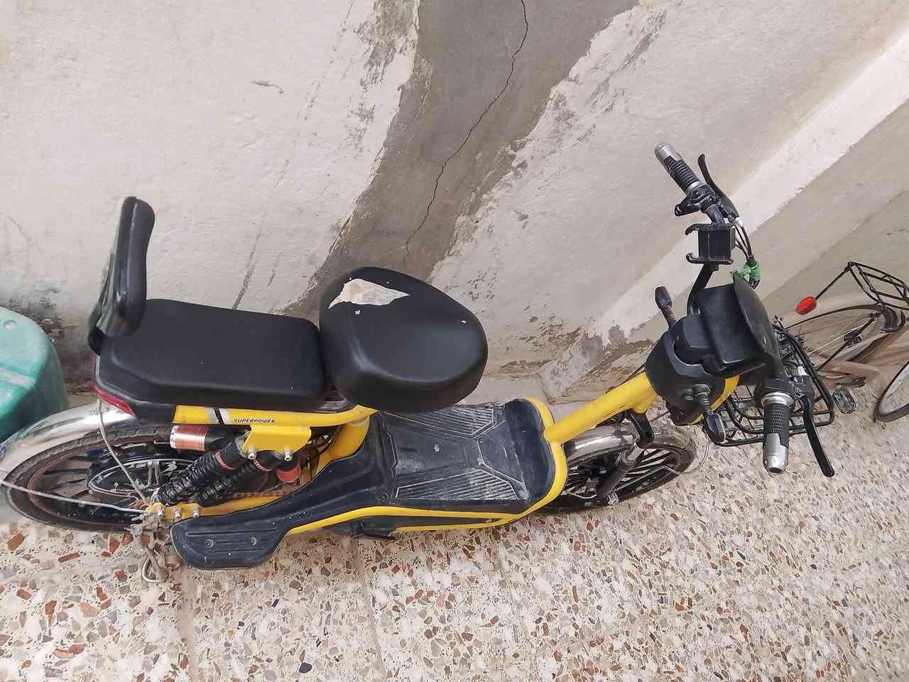 السلام عليك بايسكلات كهرباىي النجف الاشرف حي حولي الجديد سعر 250رقم الهاتف ***********
