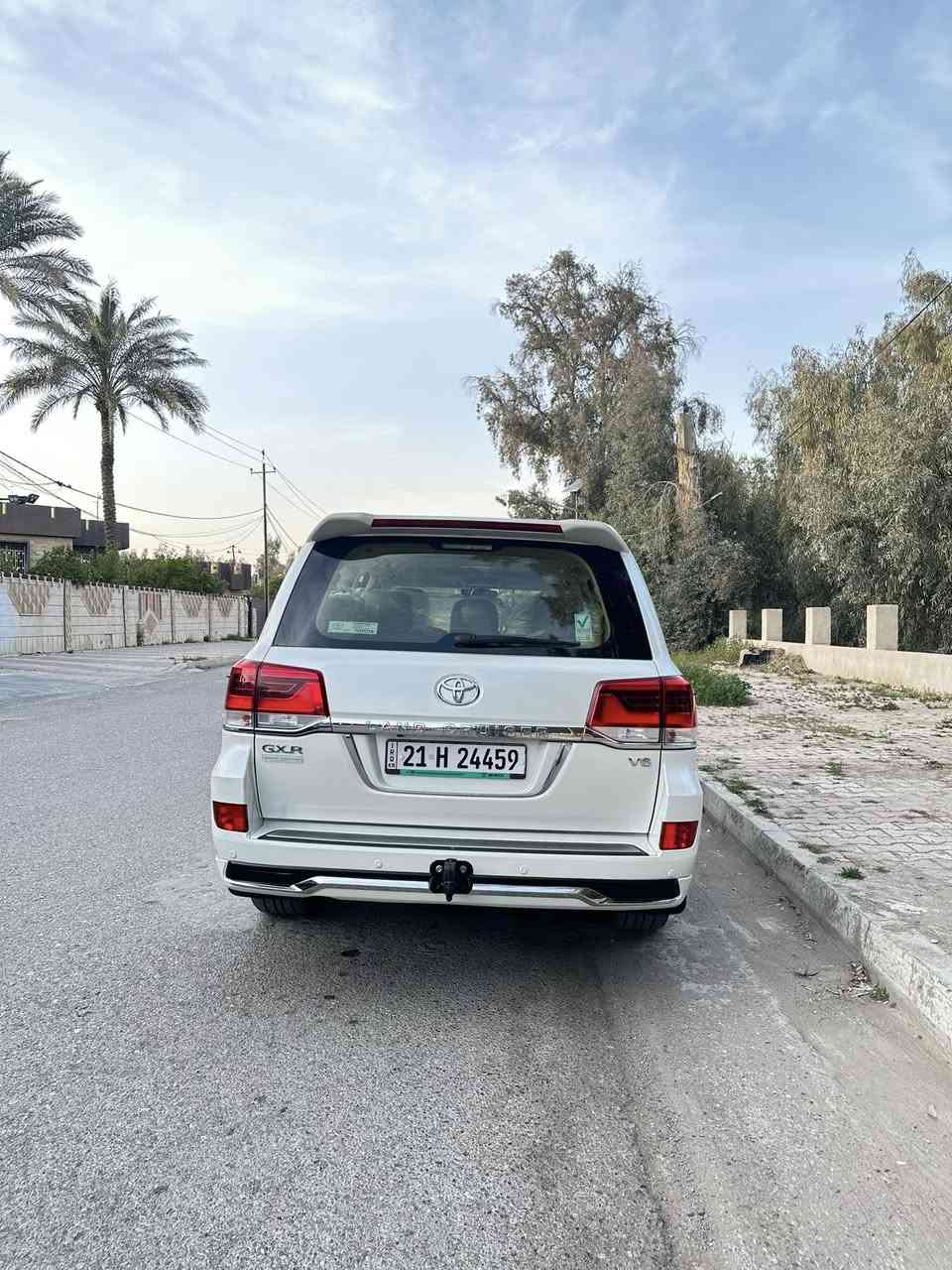 السلام عليكم للبيع لاندكروز موديل 2017 خليجي شركة ساز وايت اديشن اصلي ام الدعاء
فول مواصفات 

كشنات جلد 

كشنات كهرباء 

4 كامرات 

مري قلاب مع البك 

مري شفط 

اشاير بالمري 

اشاير ترحيب 

3 شاشات 

ثلاجه 

ماشية 115 الف كيلو 

اشاير لكزز 

4 بصمات 

دبل موس 

مودات قيادة 

تحكم ستيرن

مثبت سرعه 

حساس امامي خلفي 

لد نهاري 

فتحة سقف 

ساز ام الطفاية 

السعر 478 وبيها مجال 

رقم سليمانية سنوية وهزة وبراد كله جديد 

بسمي تحويل ثاني يوم 

السونار مرفق مع الصور 

ماشية 115 الف كيلو حقيقي شرط الفحص 

السيارة كفاله عامه من الصبغ و الفتح والشخط والرصعه كفاله مكينه كير كفاله عامه ماعده بي دي ار صغير 

تخم تاير تخم دسكات حدادية كله جديد 

السيارة متصرف عليها الف دينار كامله من كل النواحي 

مكان السيارة ديالى المقدادية 

***********
