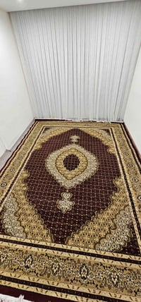 دوو فەرشی سێ بە چوار هەمان ڕەنگ بۆ فرۆشتن هەردوکی بە 100 هەزار   07707...