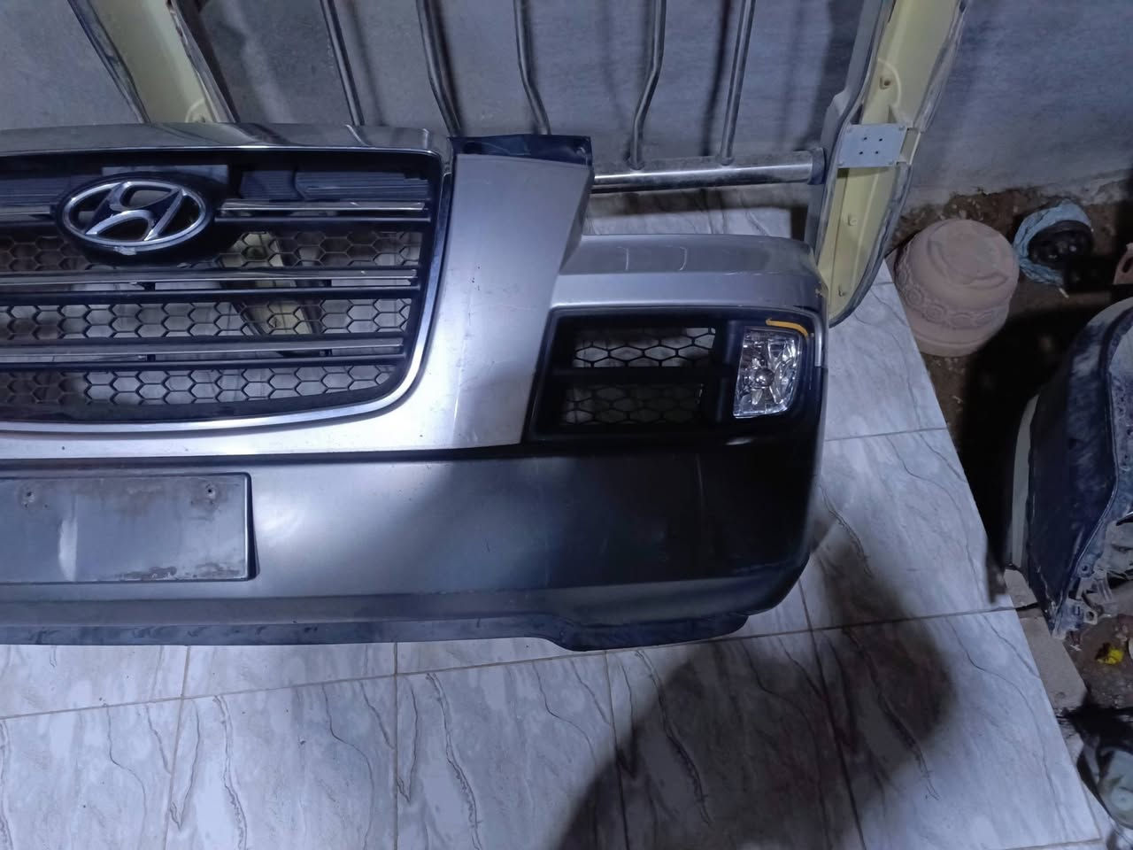 دعاميه شرط حاويه جديدة سعرها 150
دبه مال مي مال راديتر سعر الوحدة 25 
مازدات شرط مال بجم سعرهن 70 
شمسيات داخليها موجود 2009 وموجود مال 2007 شرط كارتون سعر الزوج 25 
باب سايق جديد عراقي سعرها كامل 50 ألف 
*********** 
‏‪***********‬‏ مكاني قضاء الطارميه
