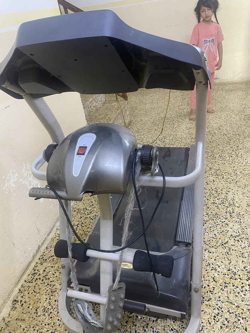 جهاز ركض مستعمل أبيعه شرط شغال وما بيه عطل مبدل ماطور جديد 
 عنوان موصل بعشيقة 
الشراي يتواصل ع خاص او رقم هاتف ***********
