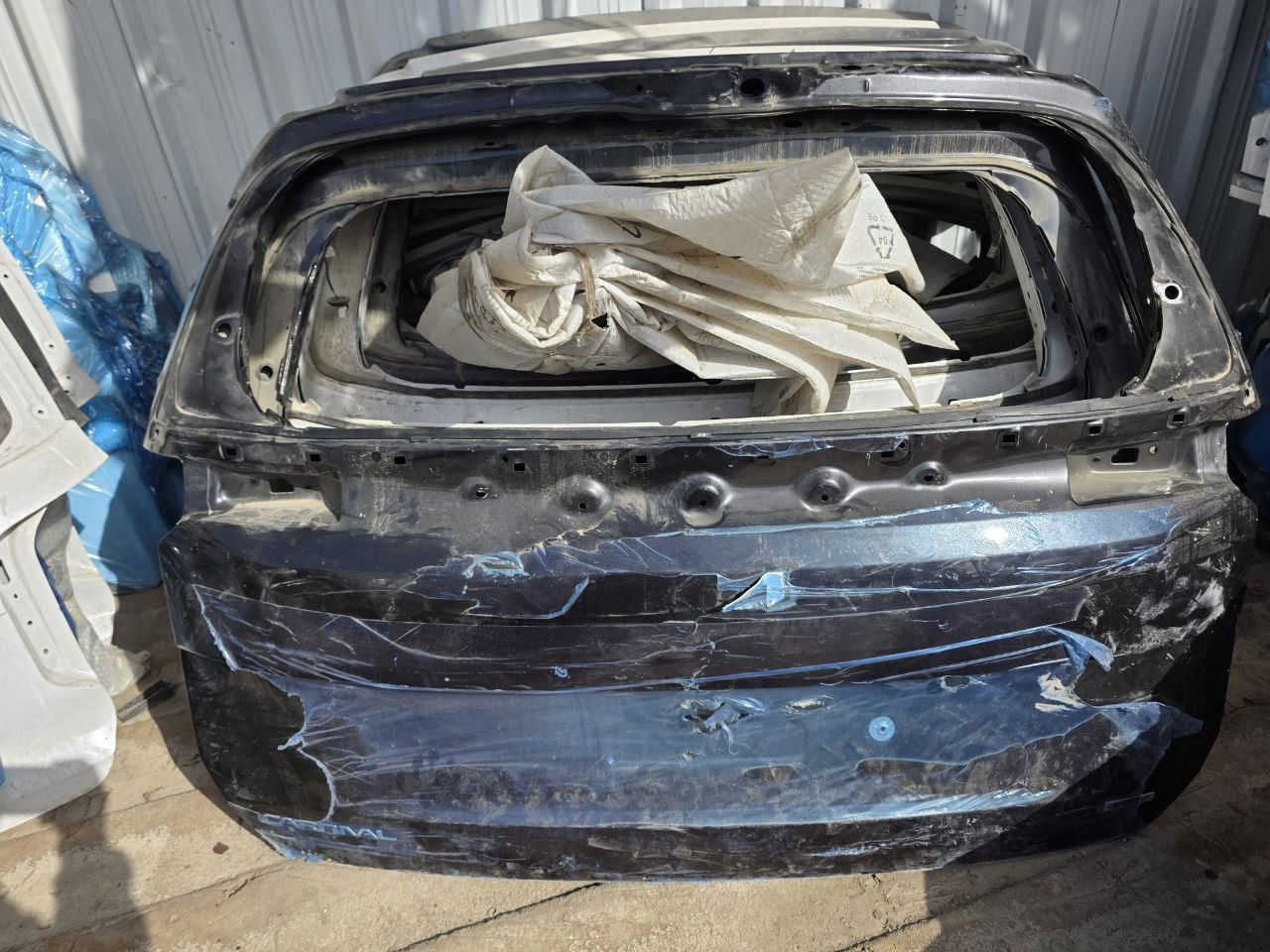 يتوفر لدينا دعاميات كيا كرنفال جميع الموديلات
يتوفر ابواب صندوك كرنفال حديث 

للتواصل ***********
