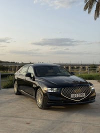 للبيع G90 2021  محرك 8 سلندر 5000 رقم بغداد    تويل دفع خلفي  الضرر جا...