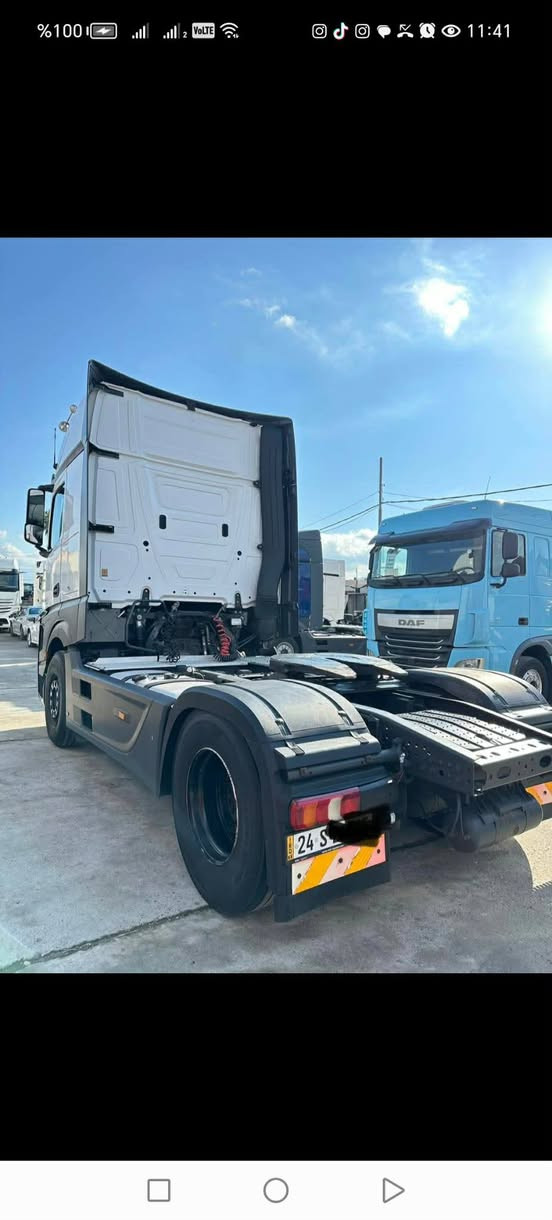 سلام عليكم اكتروس وحش مرقم جديد سنويه بس راس موديل 2015حجم 18/45 سقف عالي كاميره حساس ثلاجه تخم تايرجديد سياره جاهزه السعر 335$ مكان زاخو رقم ***********//***********
